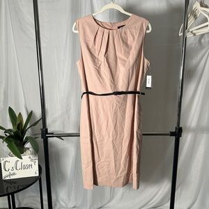 Elegant Pink Sleeveless Dress